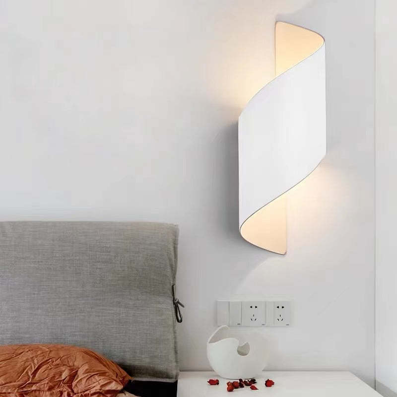 Spiral Minimalist Wall Sconce with integrated LED
