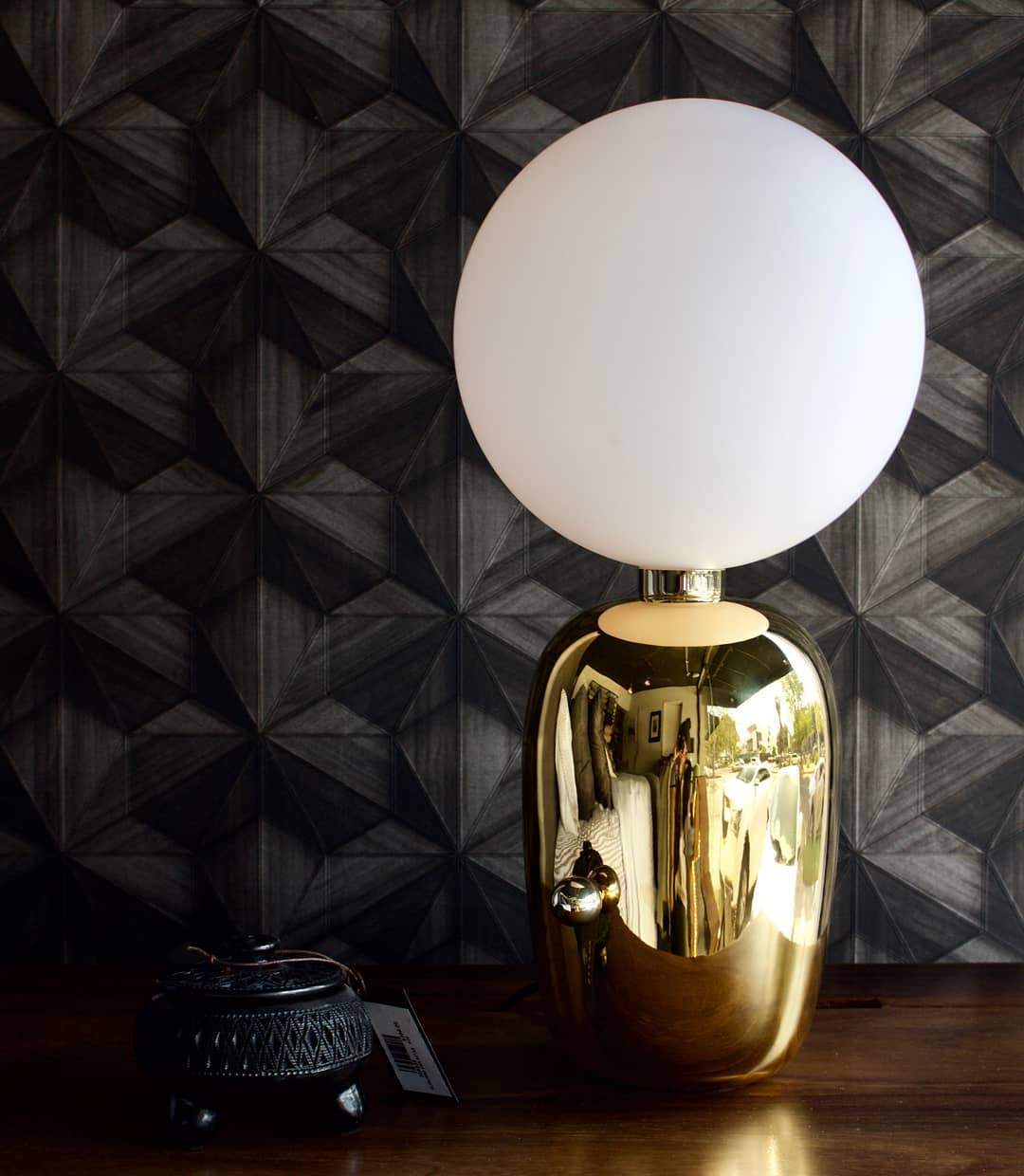 Minimalist Spherical Table Lamp with Cylindrical Base