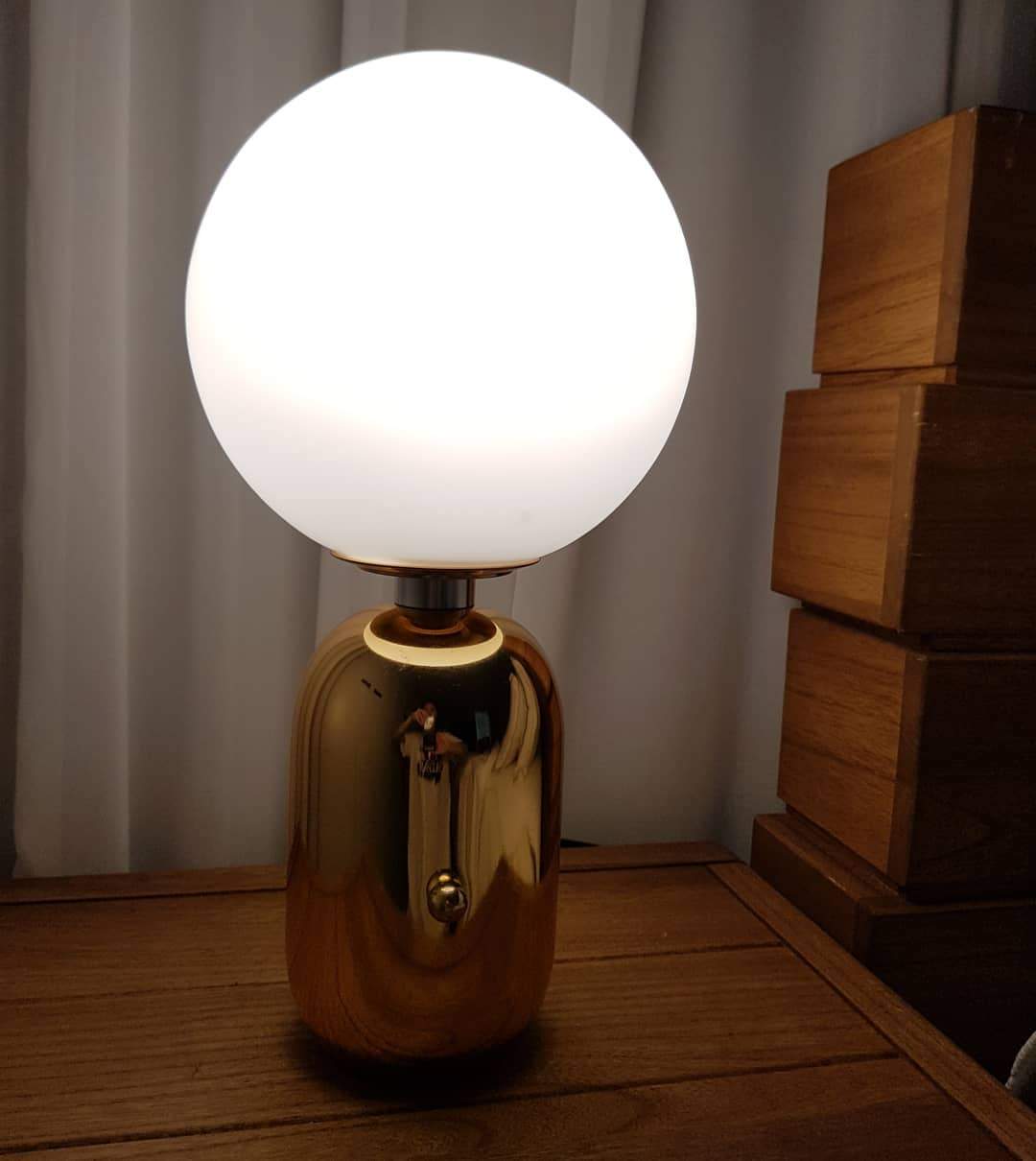 Minimalist Spherical Table Lamp with Cylindrical Base
