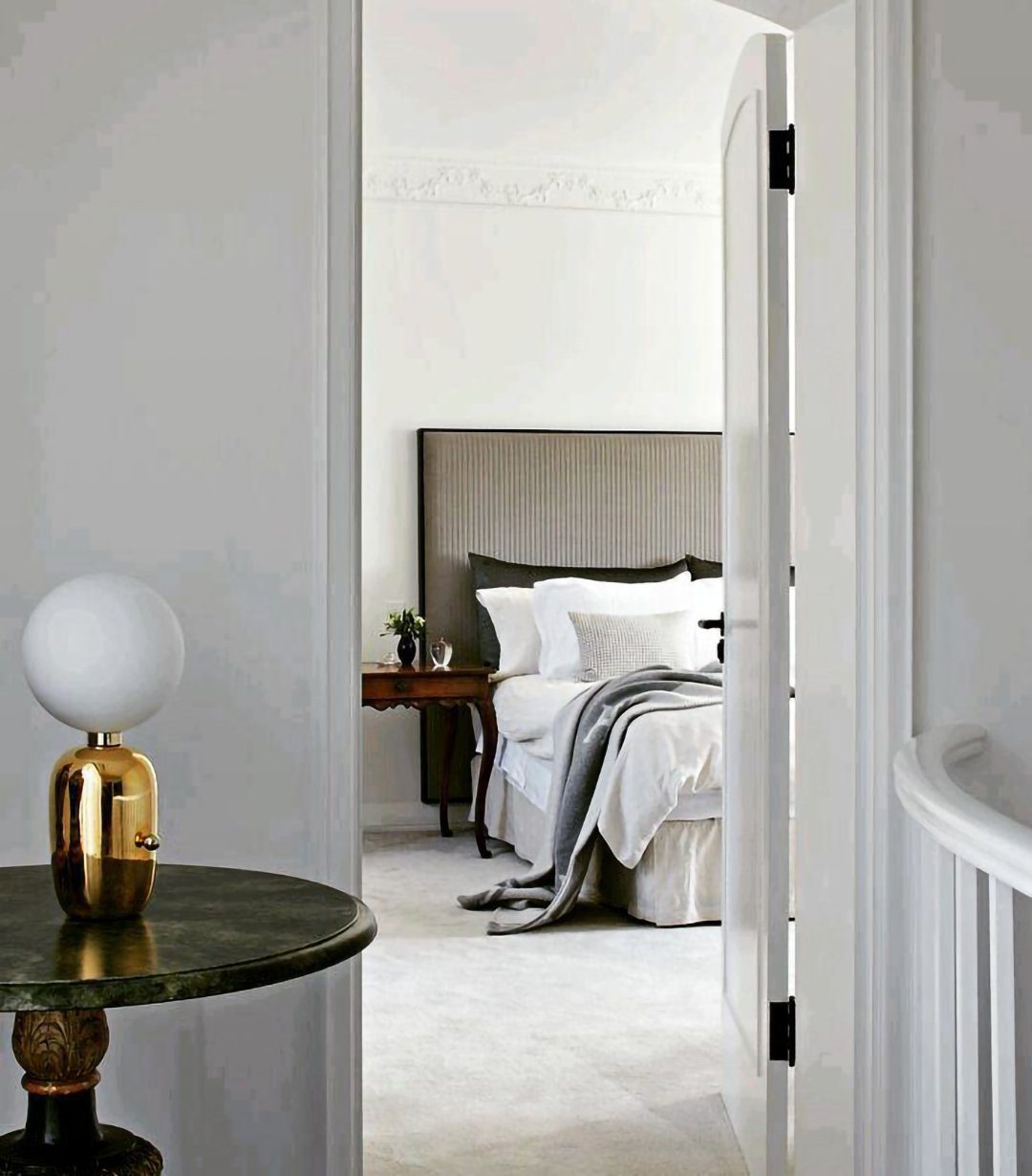Minimalist Spherical Table Lamp with Cylindrical Base