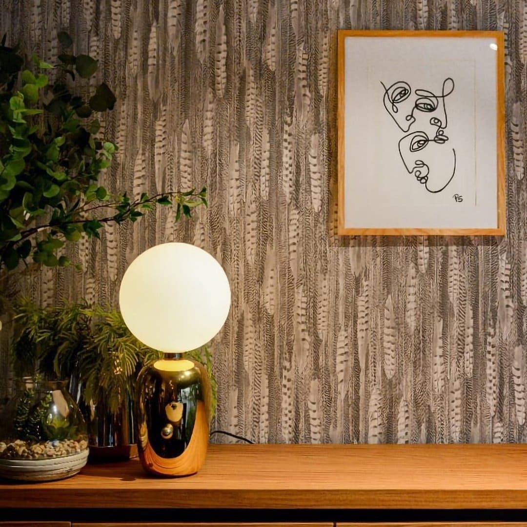 Minimalist Spherical Table Lamp with Cylindrical Base