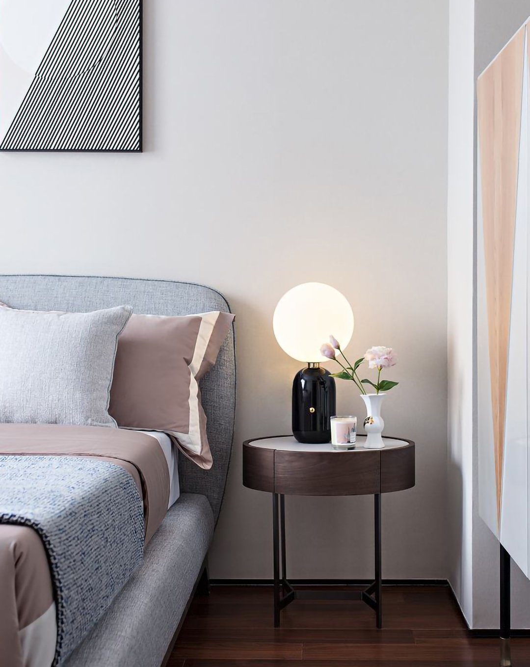 Minimalist Spherical Table Lamp with Cylindrical Base