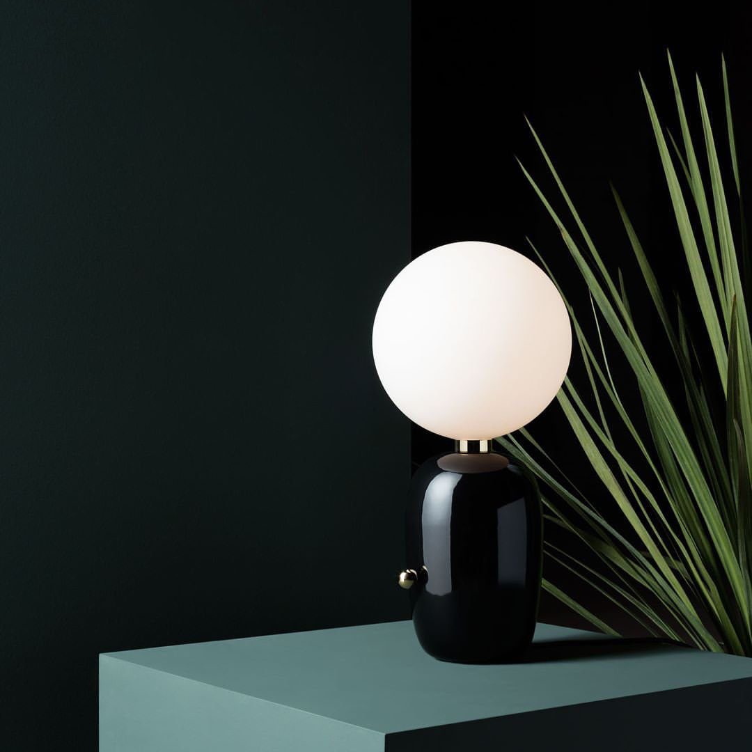 Minimalist Spherical Table Lamp with Cylindrical Base