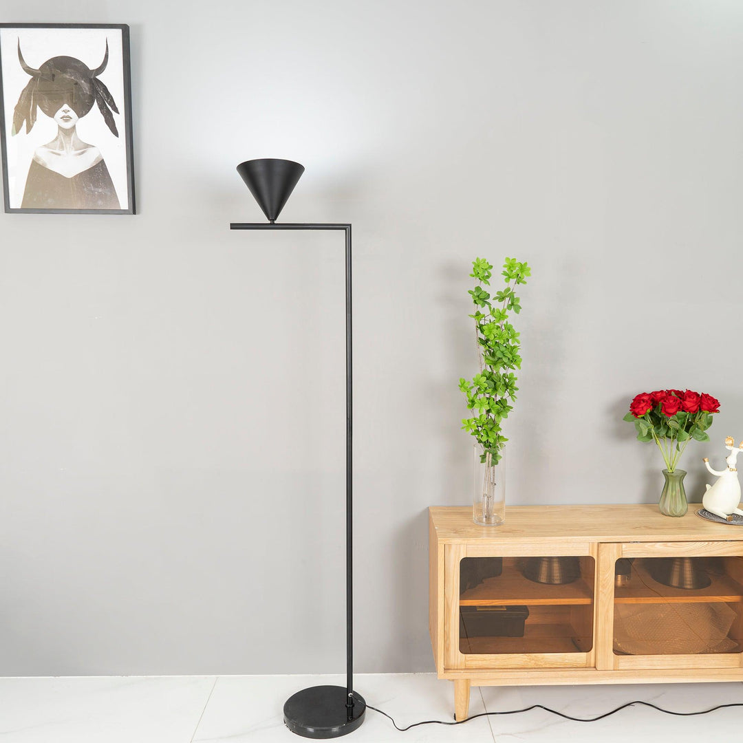 Minimalist Floor Lamp – Conical Rotating Diffuser