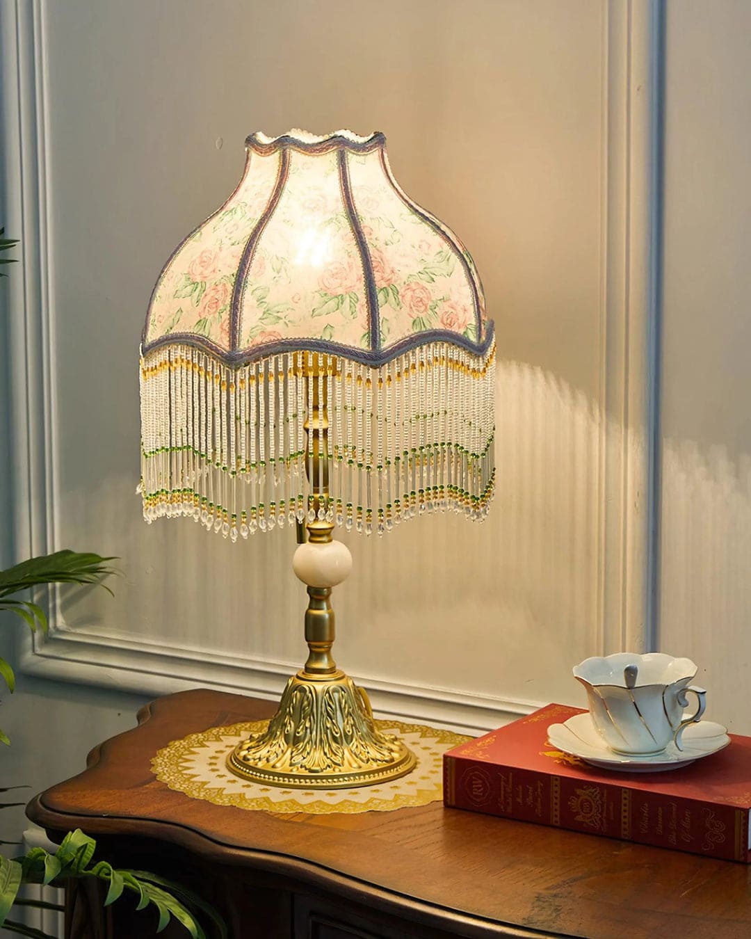 Vintage Table Lamp – Bell-Shaped Domed Fringe