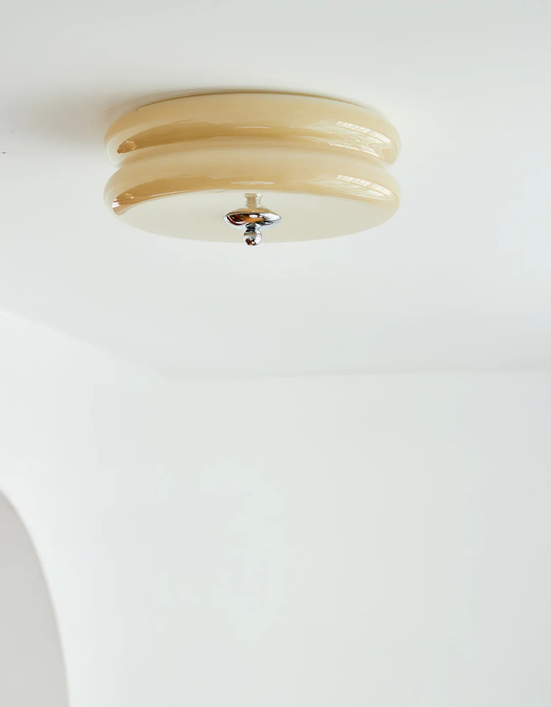 Flush Mount LED Light with Minimalist Disc-Design