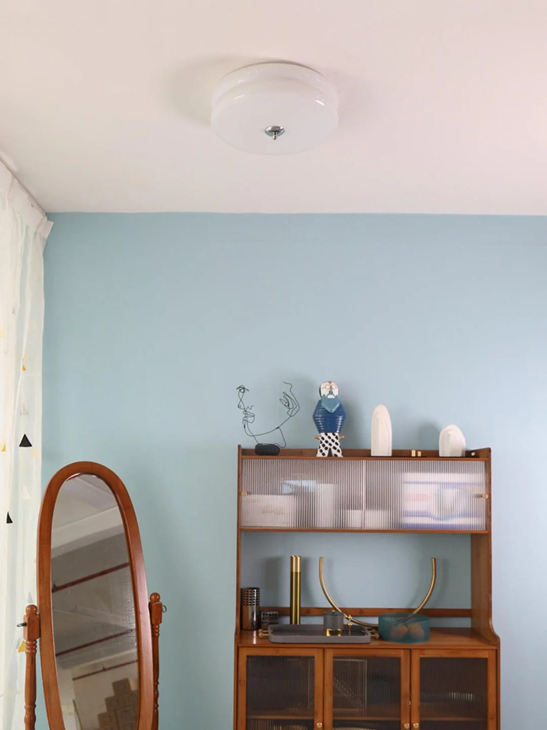 Flush Mount LED Light with Minimalist Disc-Design