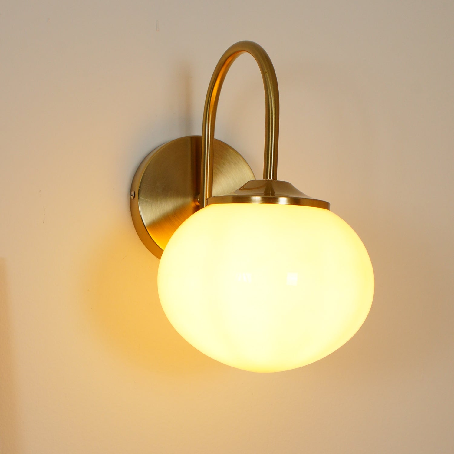 Art Deco Wall Sconce – Curved Spherical Design