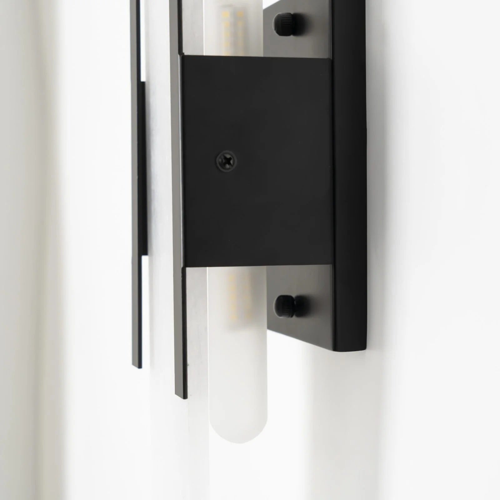 Minimalist Wall Sconce – Rounded Rectangular Shade