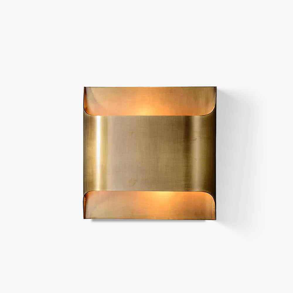 Art Deco Wall Sconce Featuring Smooth Contour