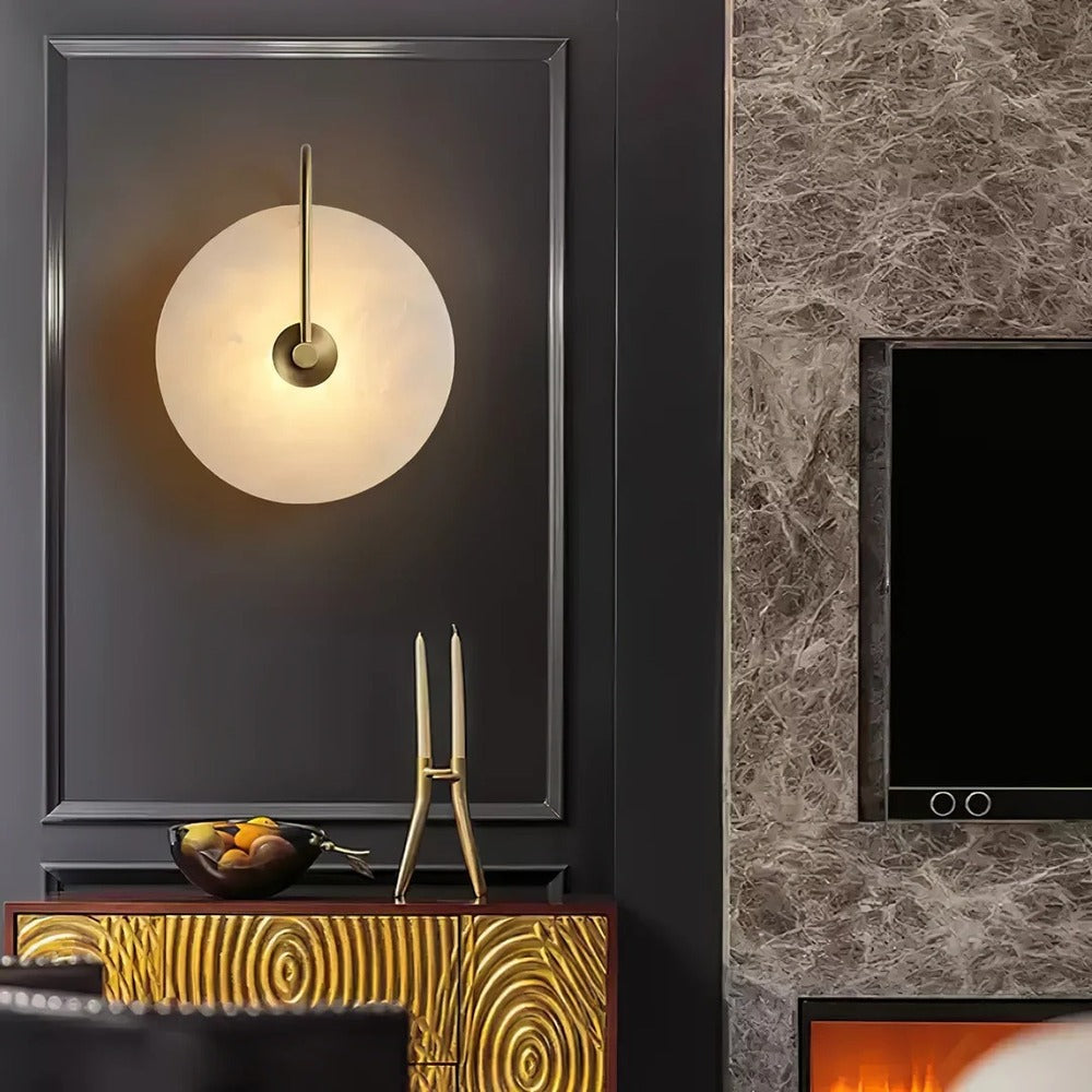Minimalist LED Wall Sconce featuring Circular Arc