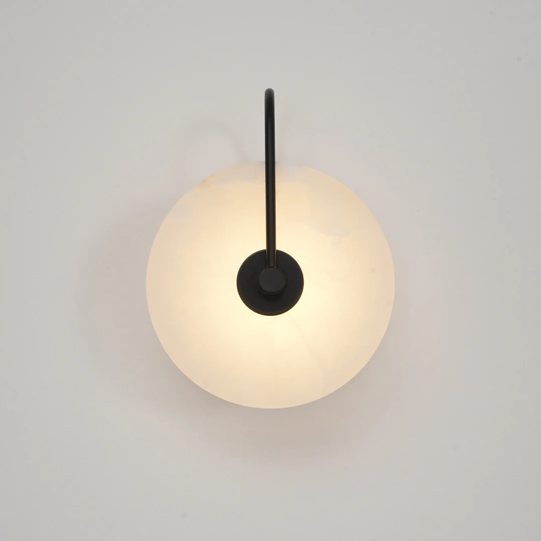 Minimalist LED Wall Sconce featuring Circular Arc