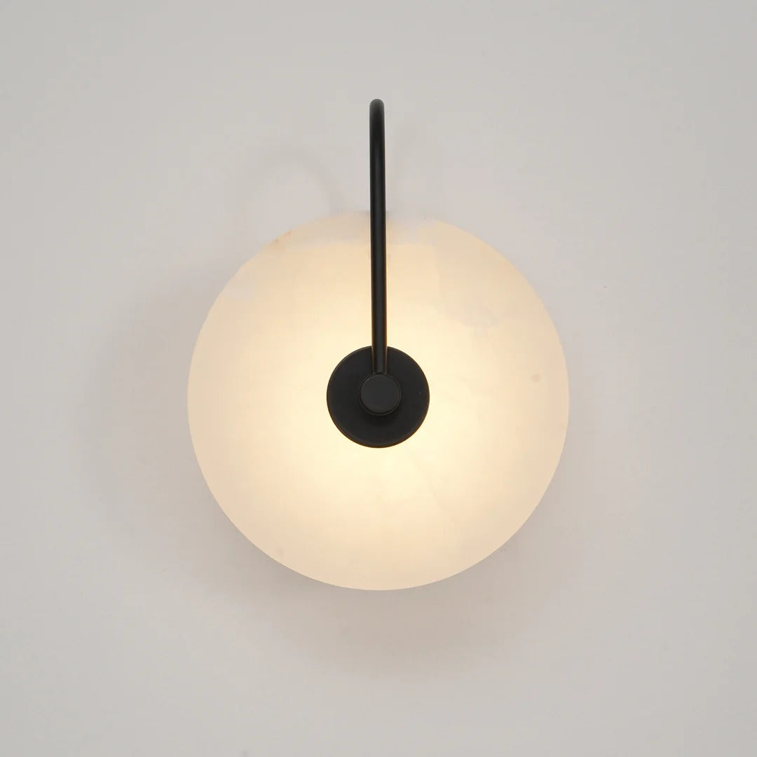 Minimalist LED Wall Sconce featuring Circular Arc