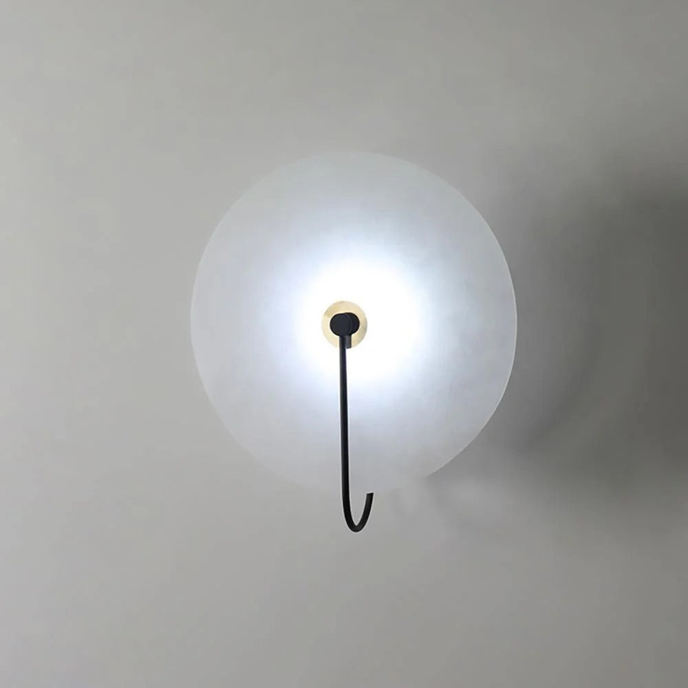 Minimalist LED Wall Sconce featuring Circular Arc