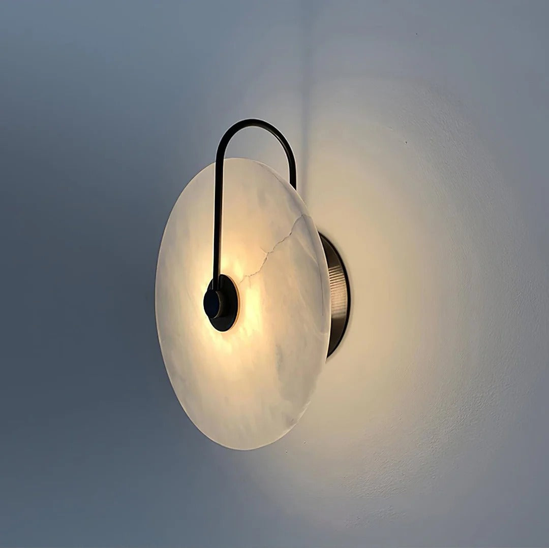 Minimalist LED Wall Sconce featuring Circular Arc