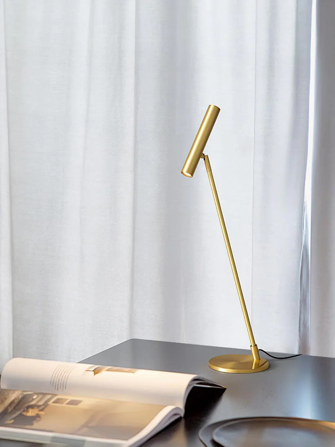 Minimalist Table Lamp with Cylindrical Integrated LED