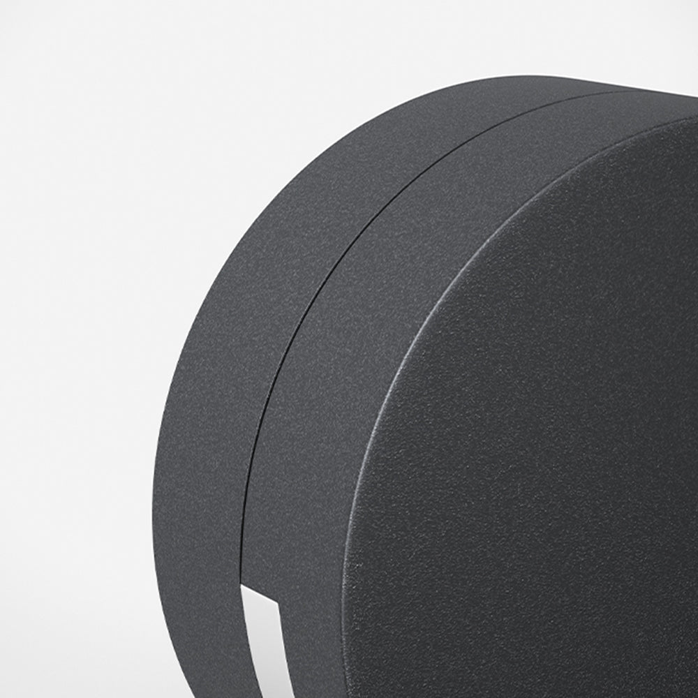 Minimalist Outdoor Wall Light – Round, Waterproof Metal Design