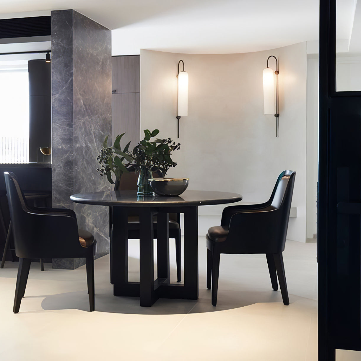 Modern Minimalist Wall Sconce – Cylindrical Glass