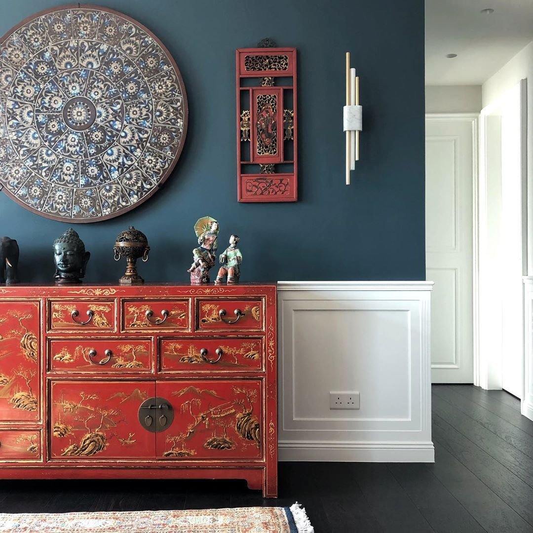 Art Deco Wall Sconce: Cylindrical LED Fixture