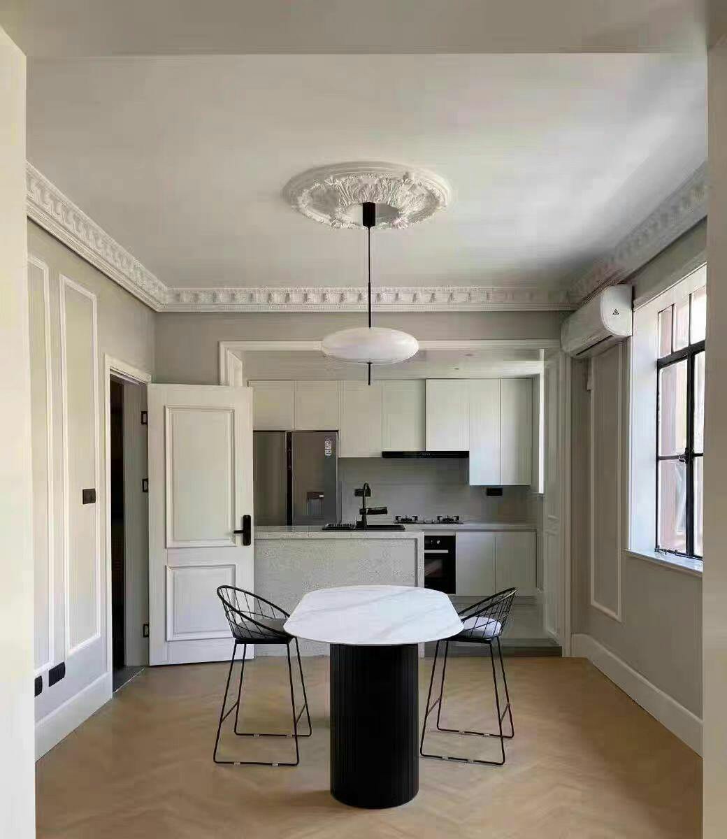 Minimalist Elliptical Pendant Light with Vertical Rod