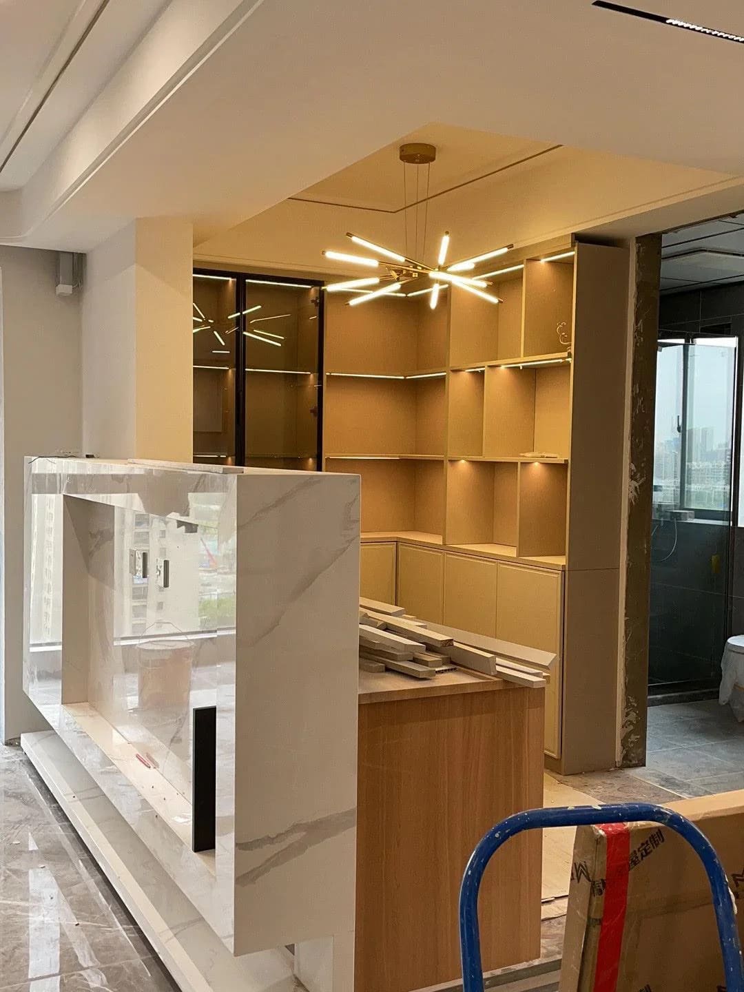 Contemporary Multi-Layered Radial LED Chandelier