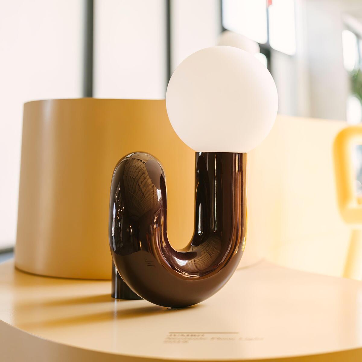 Contemporary Table Lamp with Voluminous N-Shaped Base