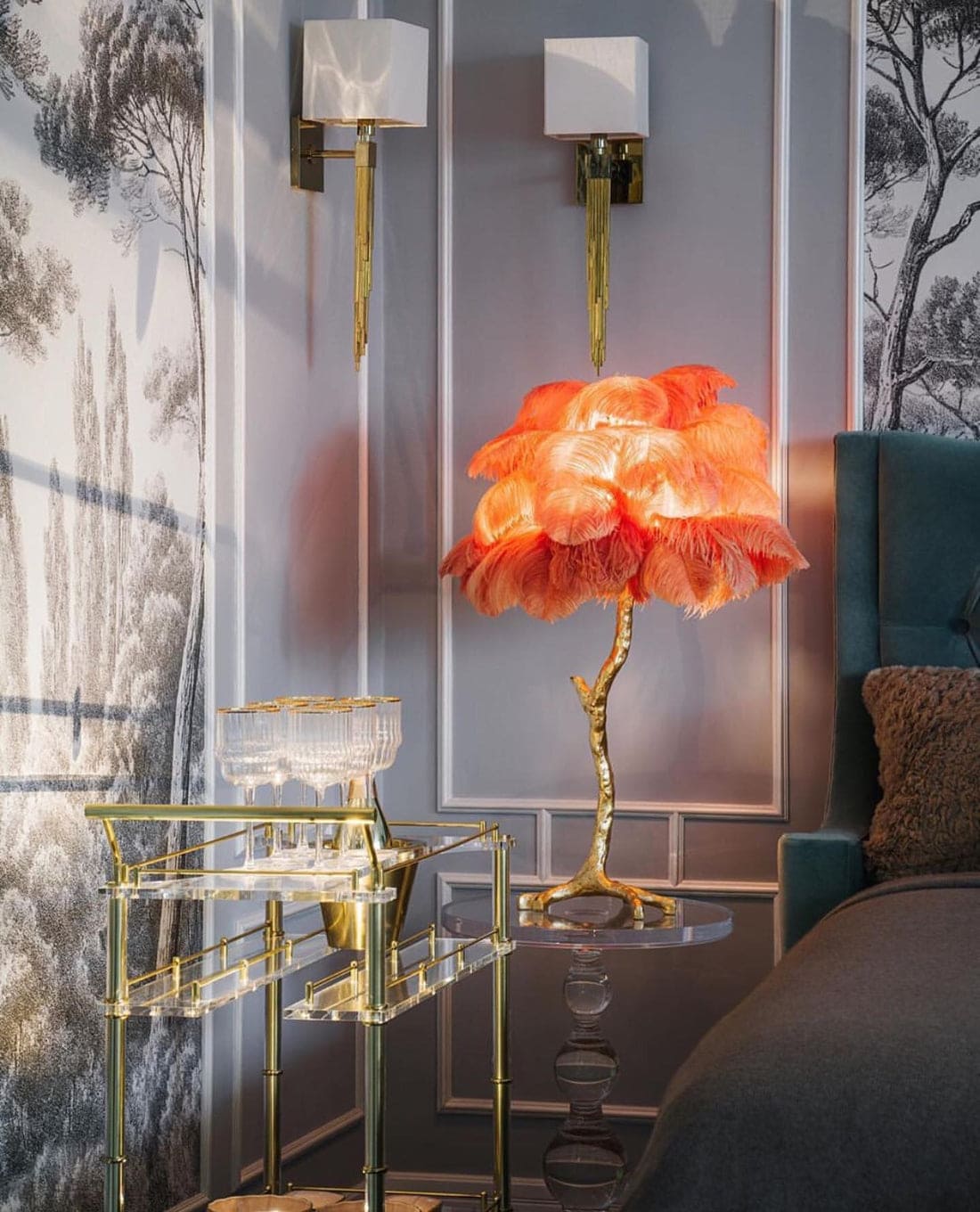 Art Deco Table Lamp – Curved Feather Arrangement