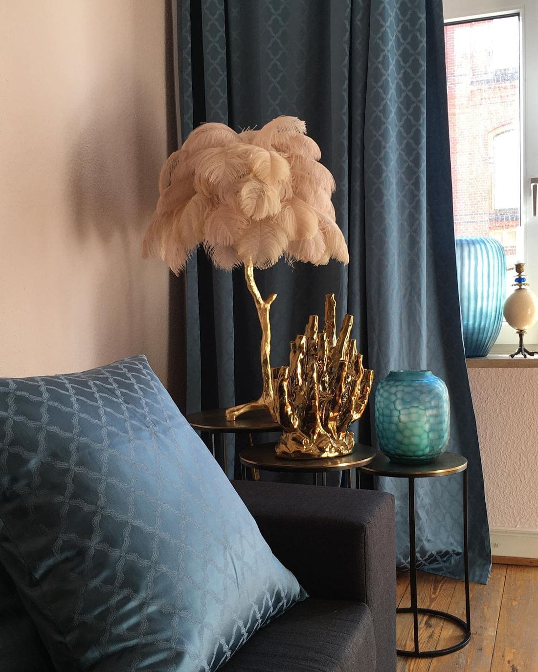 Art Deco Table Lamp – Curved Feather Arrangement
