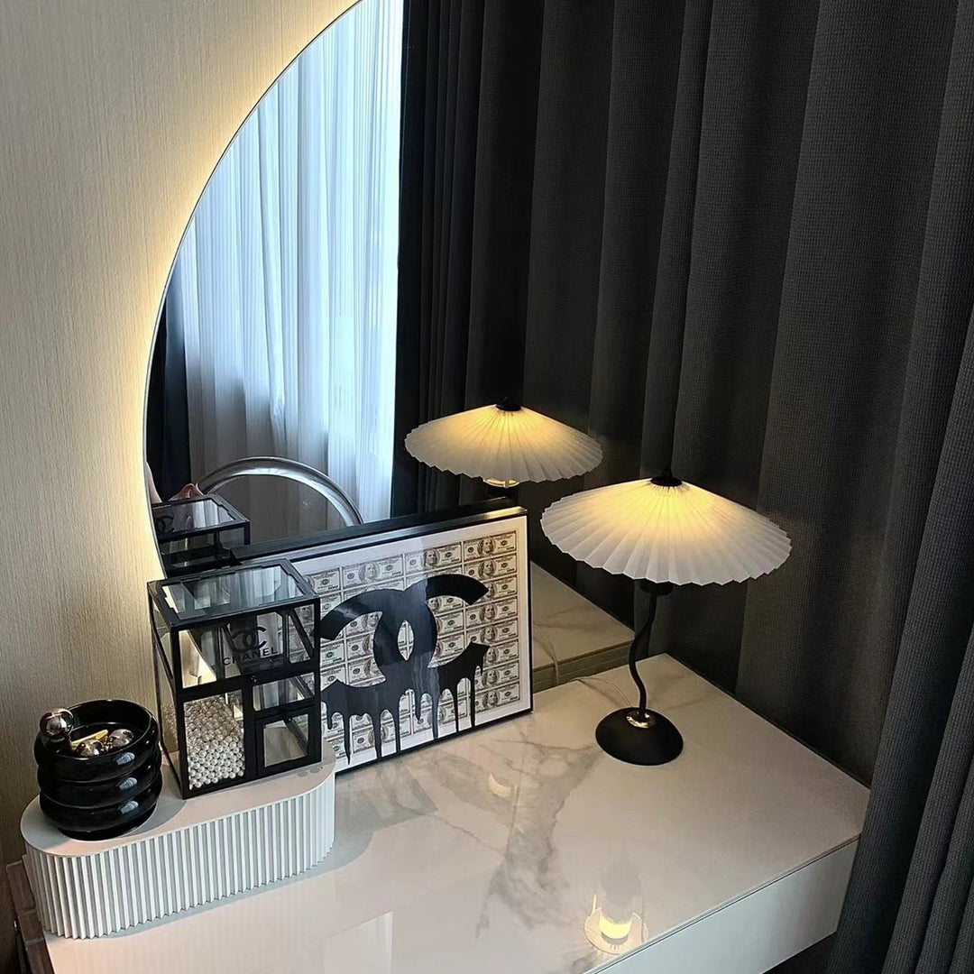 Vintage Table Lamp with Pleated-cone/Wavy-leg Design