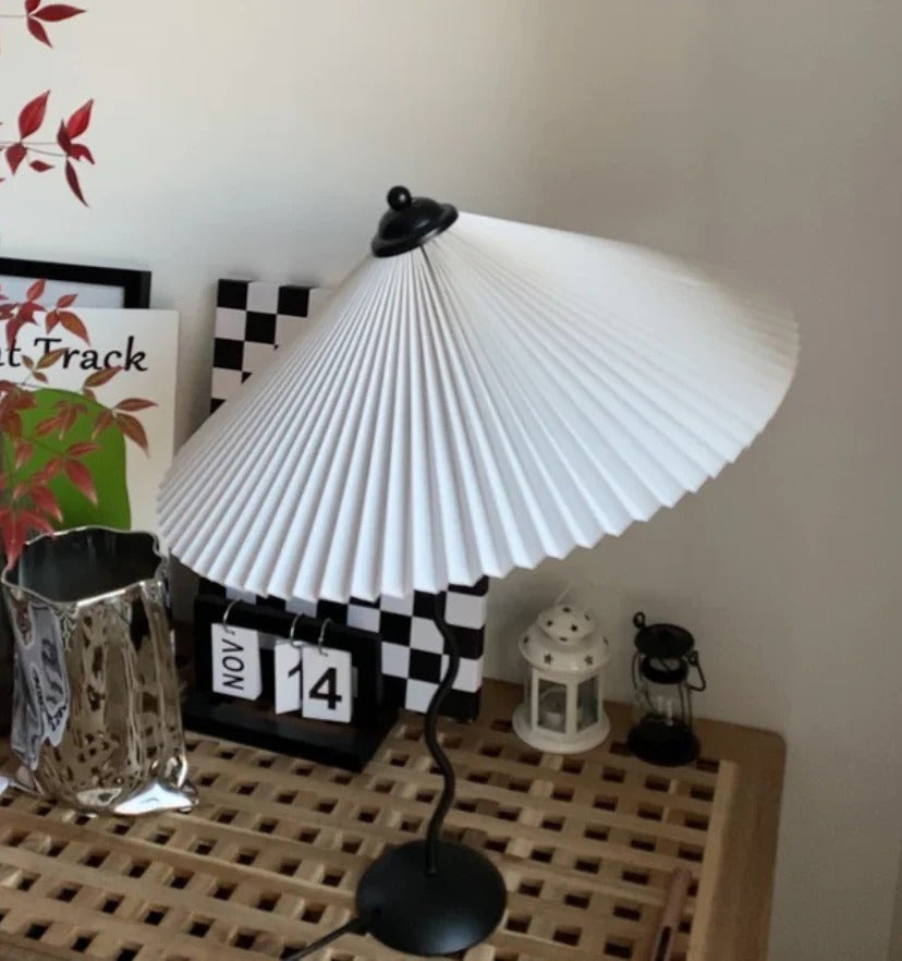 Vintage Table Lamp with Pleated-cone/Wavy-leg Design
