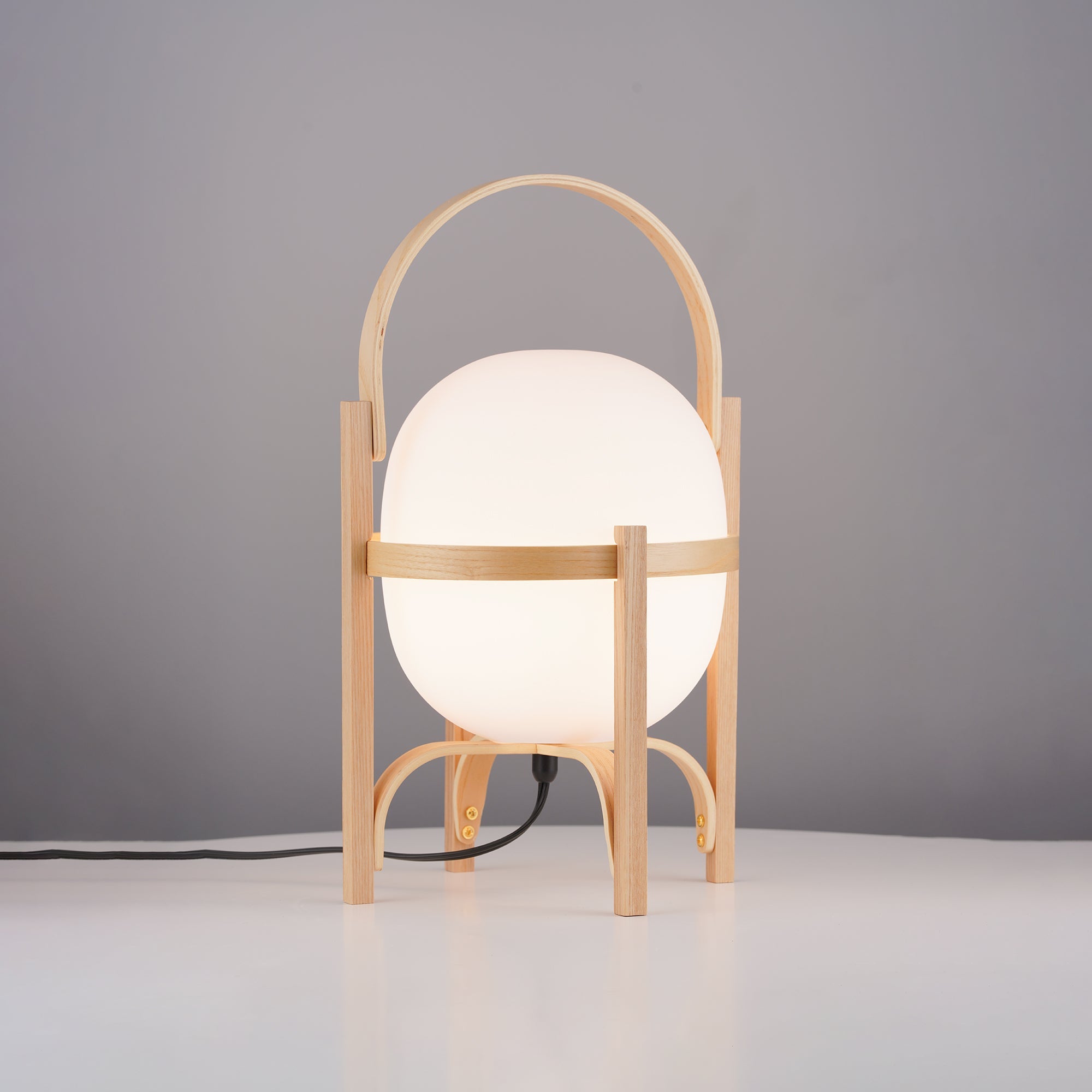 Minimalist Table Lamp – Oval Arched Silhouette
