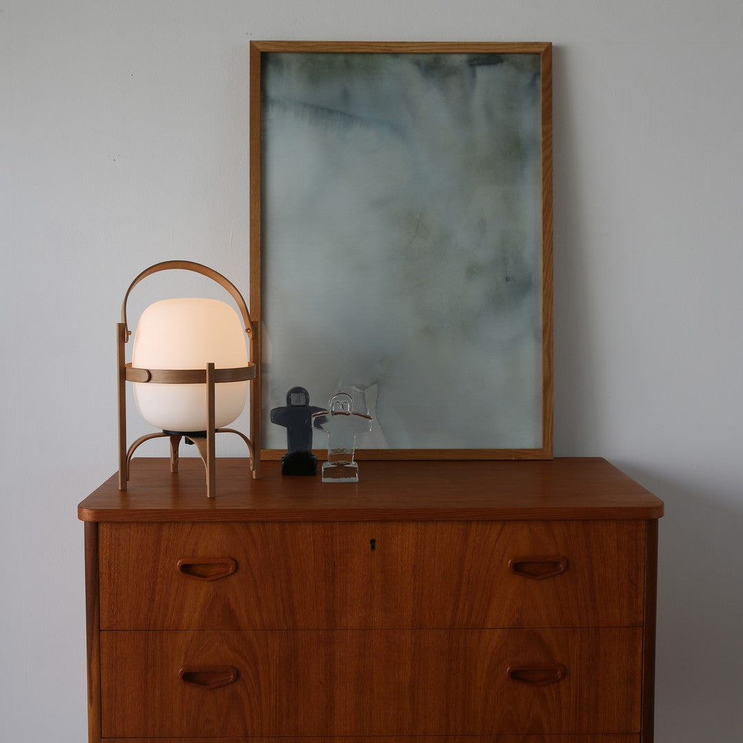 Minimalist Table Lamp – Oval Arched Silhouette