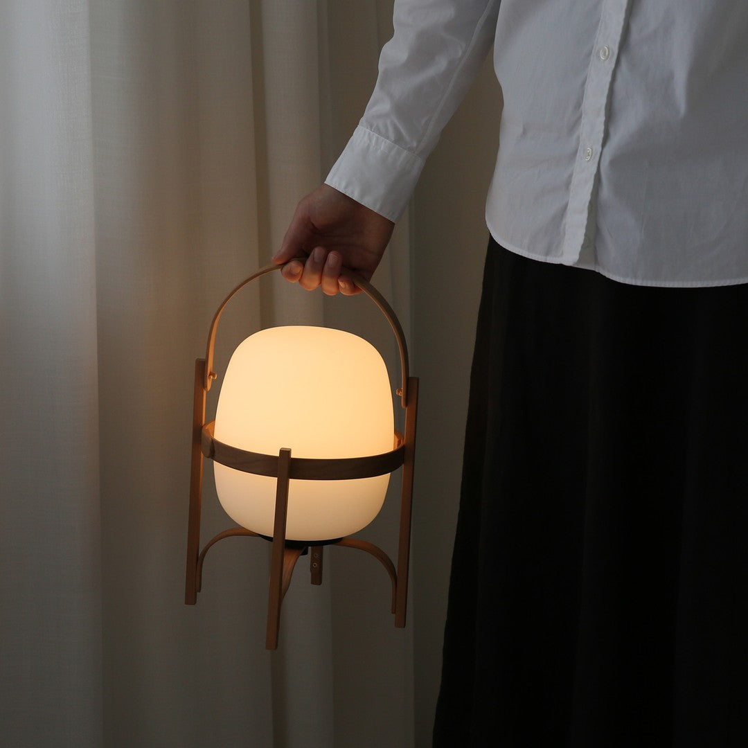 Minimalist Table Lamp – Oval Arched Silhouette