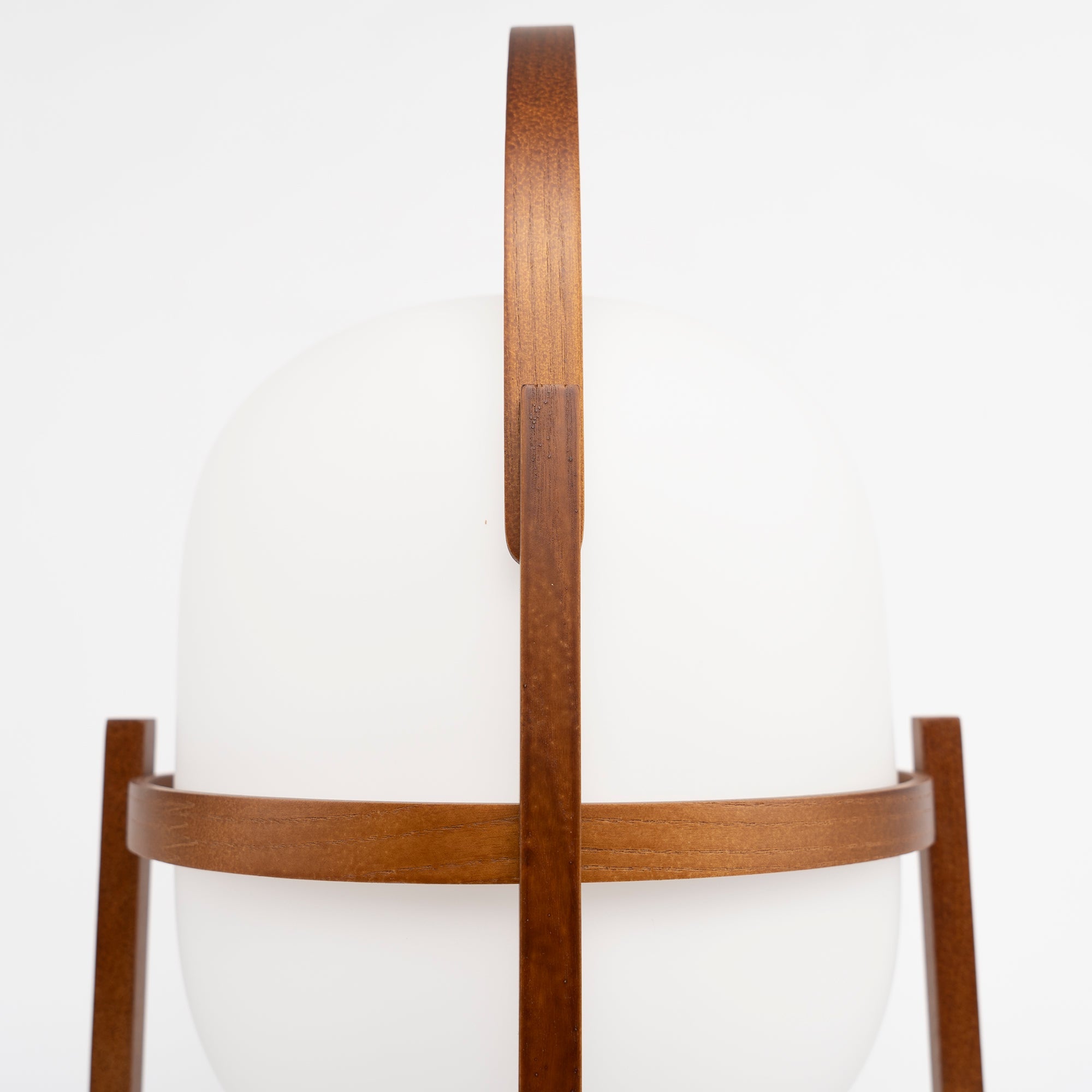 Minimalist Table Lamp – Oval Arched Silhouette