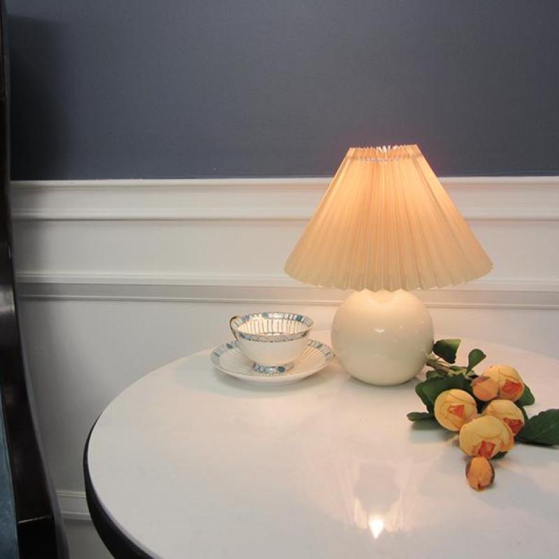 Rattan Ball Lamp with Pleated Lampshade - Vintage Charm for Any Room
