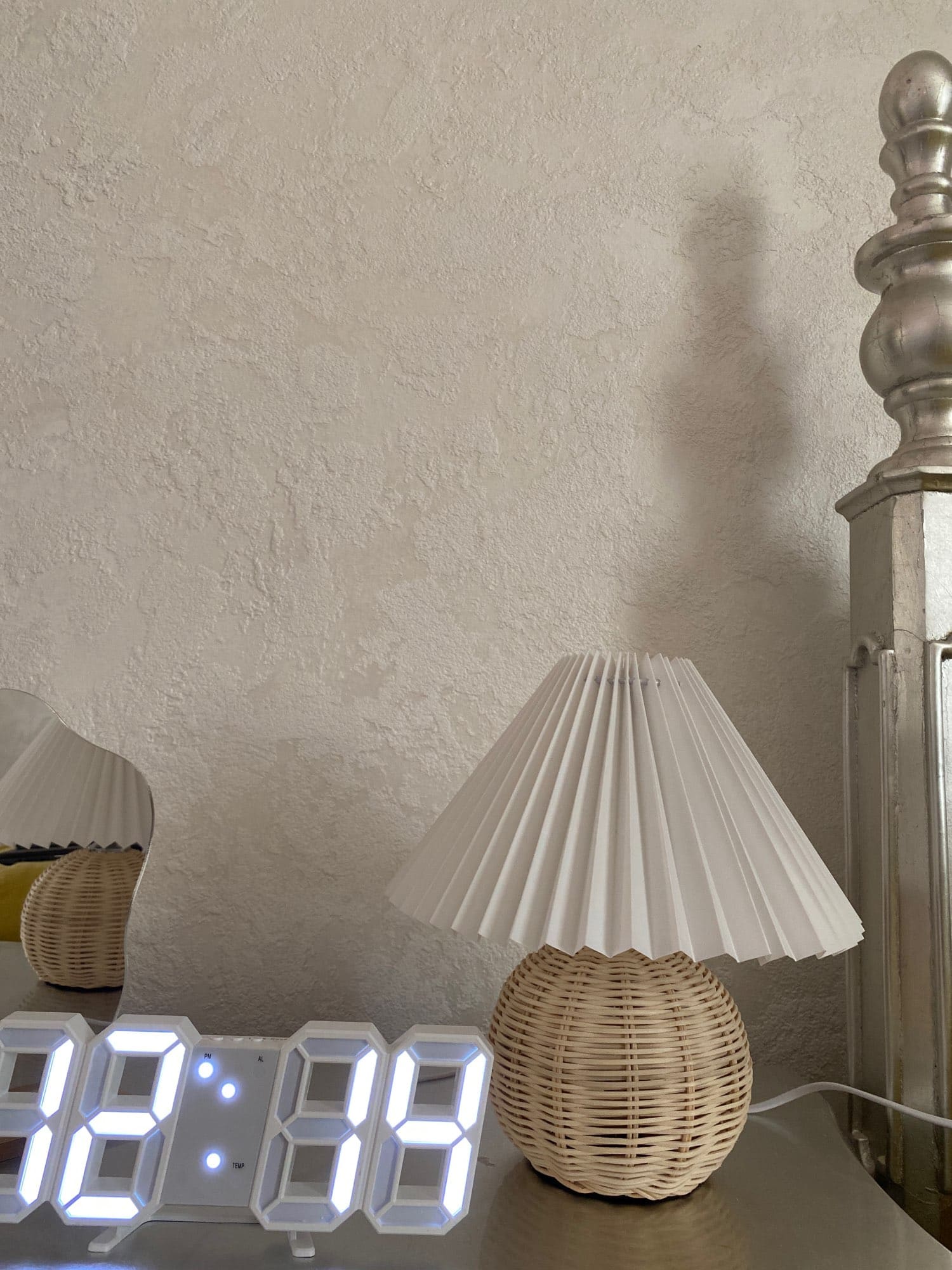 Rattan Ball Lamp with Pleated Lampshade - Vintage Charm for Any Room
