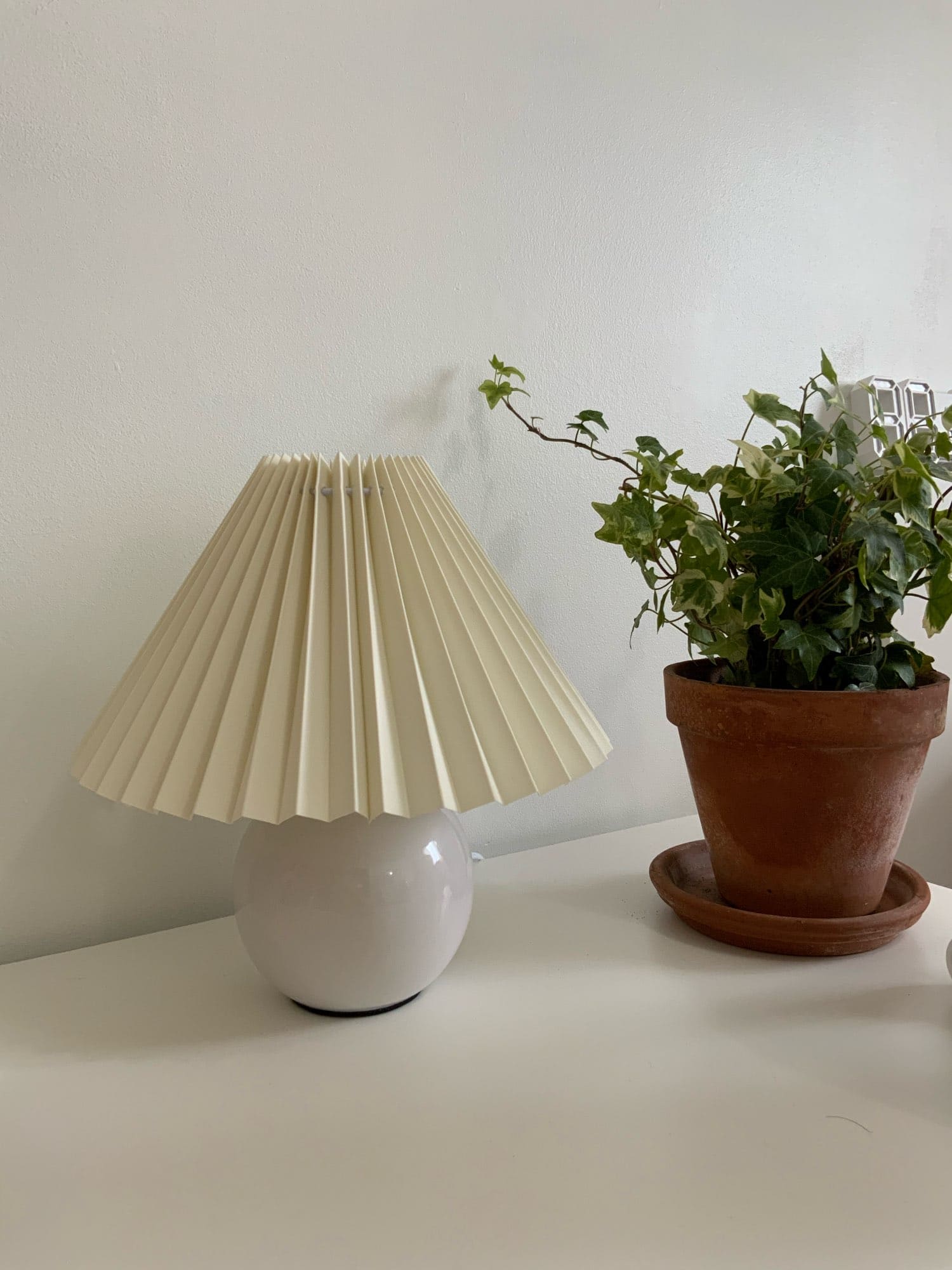 Rattan Ball Lamp with Pleated Lampshade - Vintage Charm for Any Room