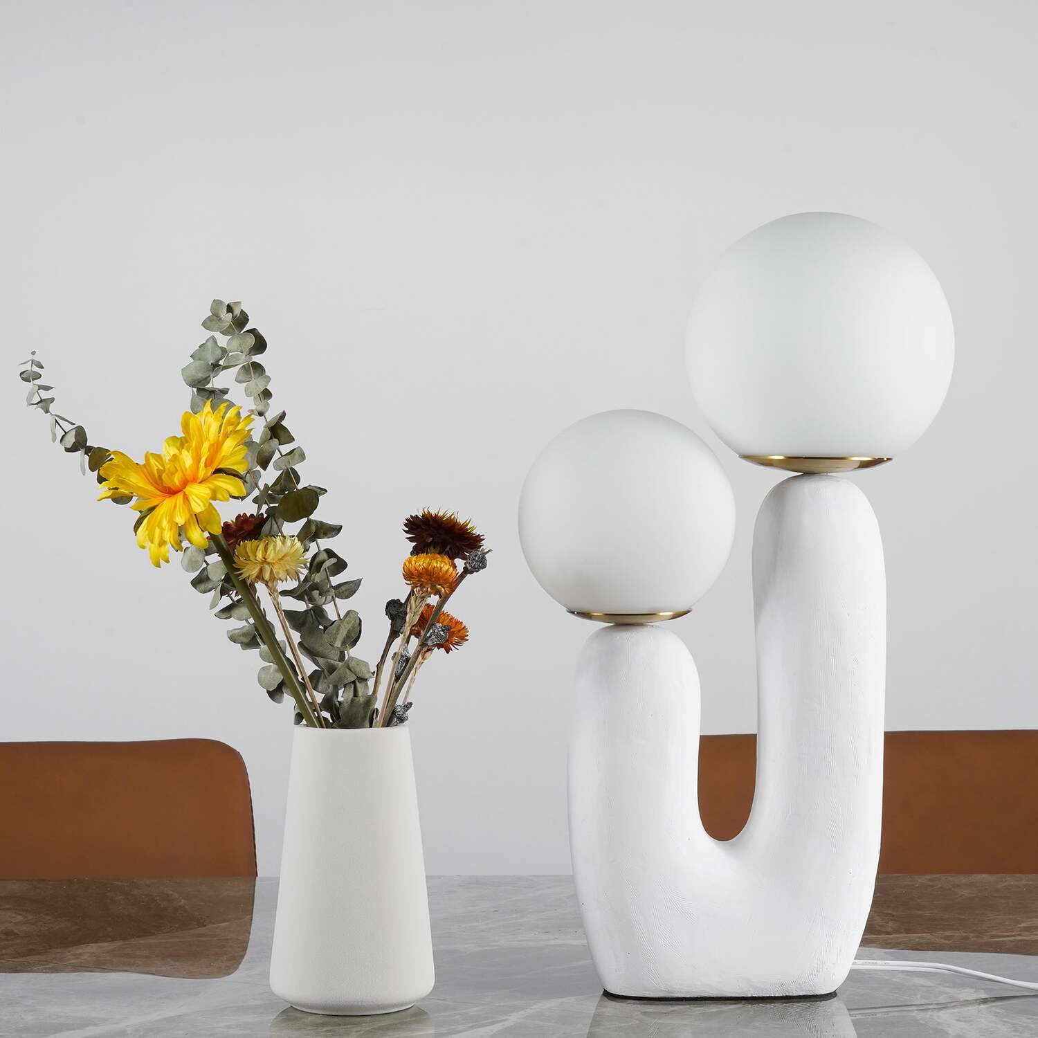 Minimalist U-Shaped Table Lamp with Twin Spheres