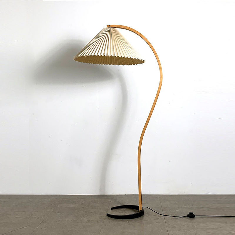 Minimalist Floor Lamp with Curved C-Shaped Base