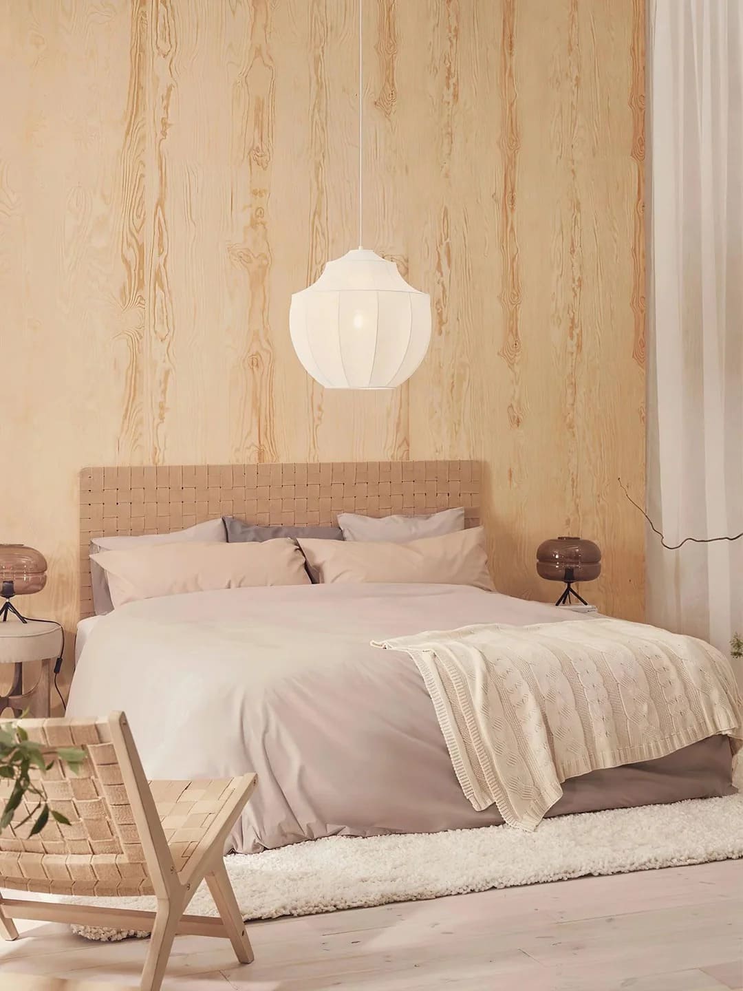 Minimalist Teardrop Pendant Light – Dual Silhouette