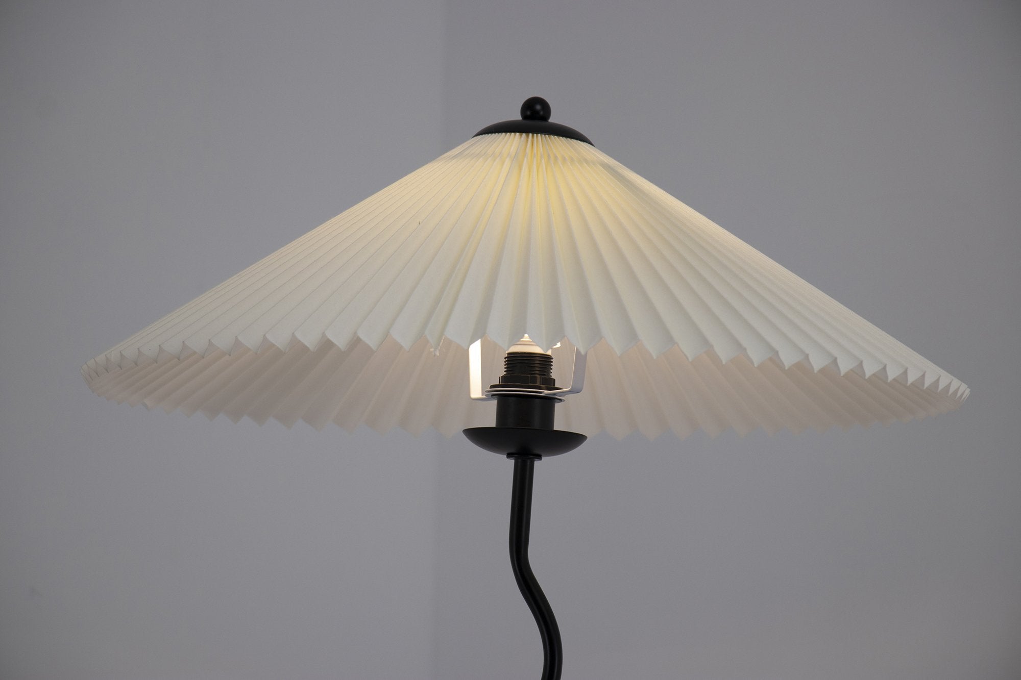 Minimalist Floor Lamp with Pleated Cone Shade
