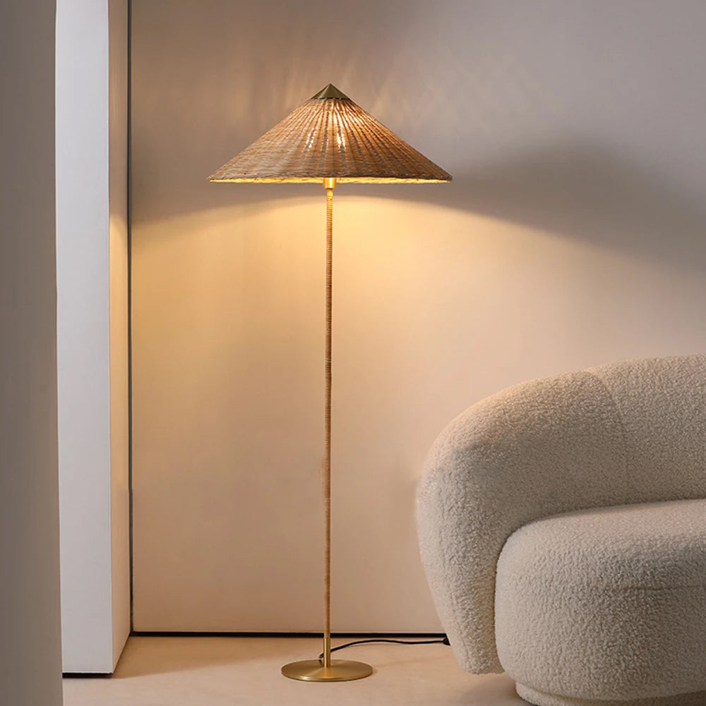 Vintage Chinese Hat Floor Lamp – Ambient Light for Any Room