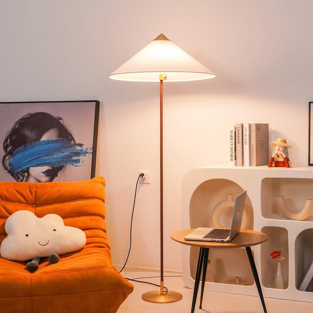 Vintage Chinese Hat Floor Lamp – Ambient Light for Any Room