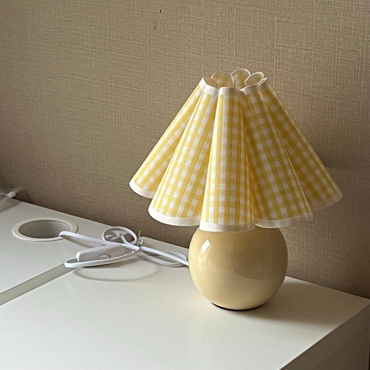 Vintage Plaid Table Lamp – Pleated Linen Shade