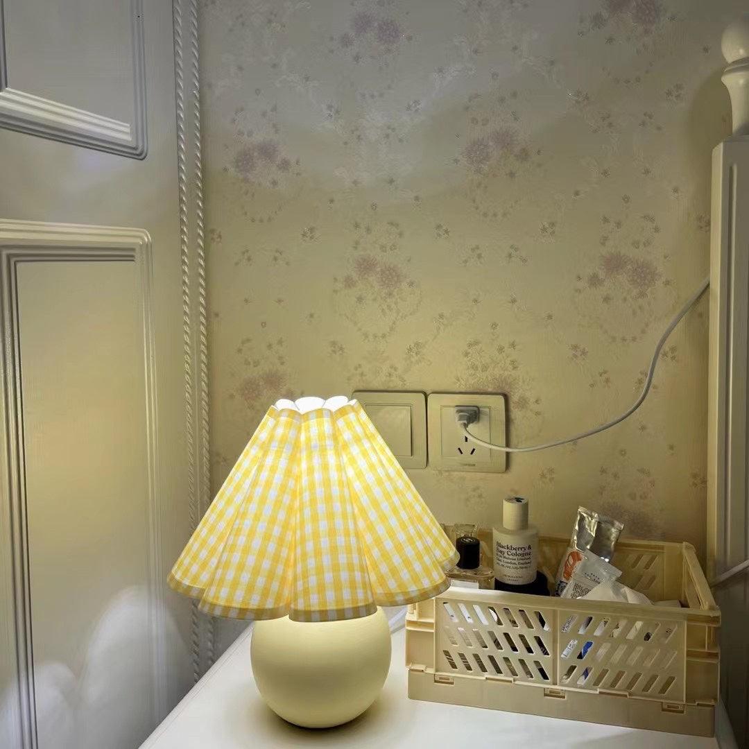 Vintage Plaid Table Lamp – Pleated Linen Shade