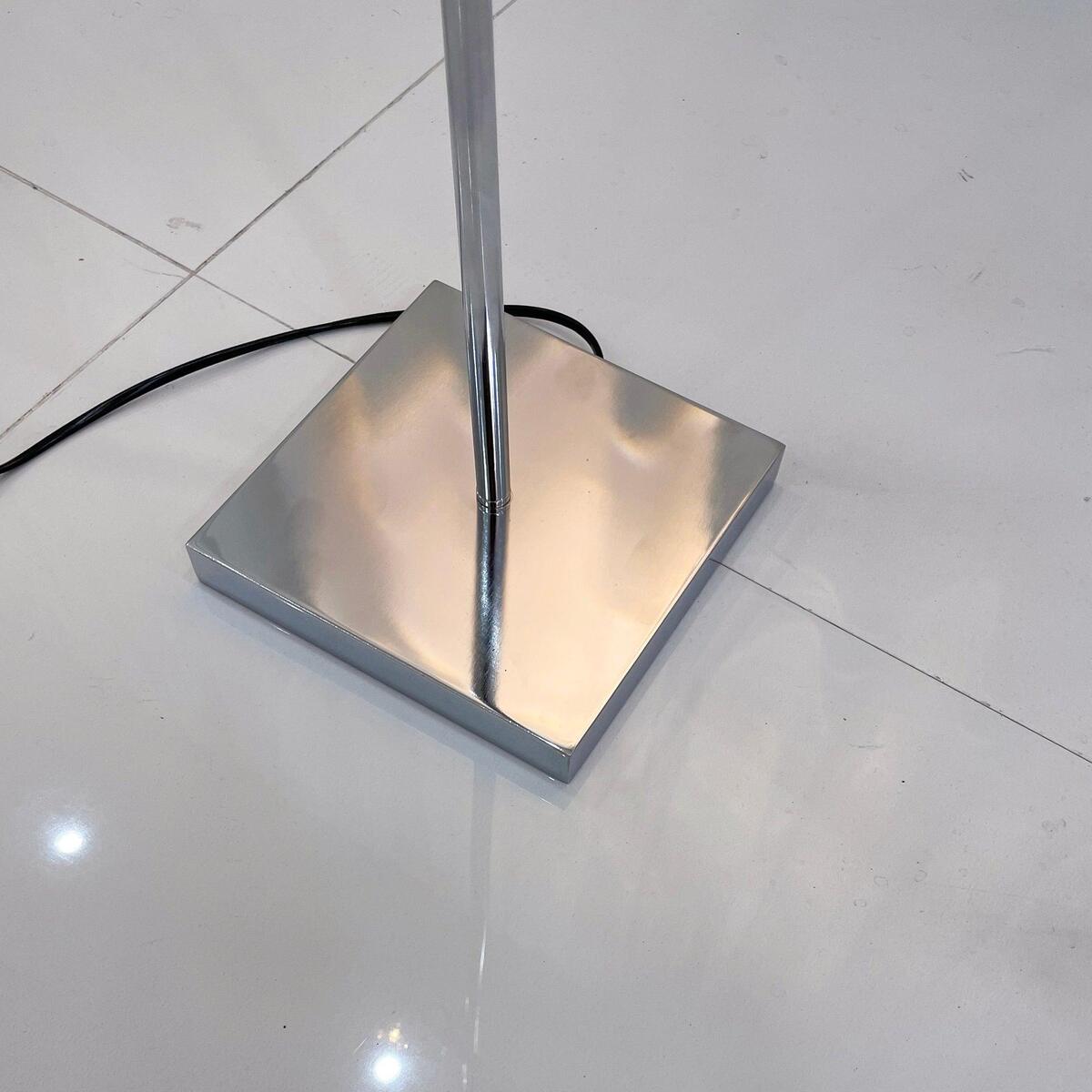 Industrial Floor Lamp – Horizontal LED Elements