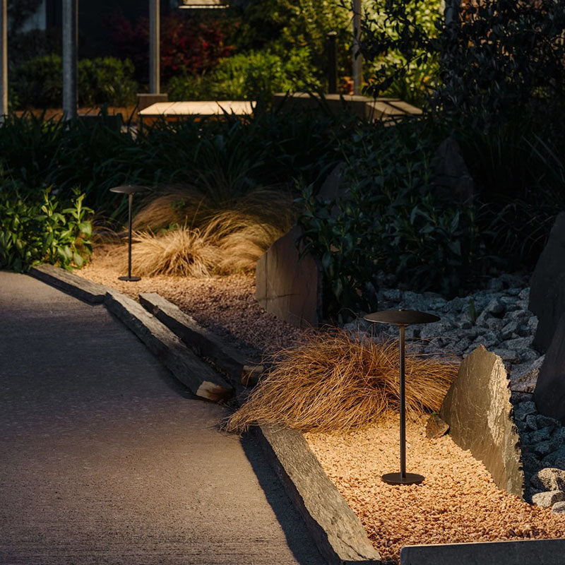 Contemporary Waterproof Metal Outdoor Floor Lamp