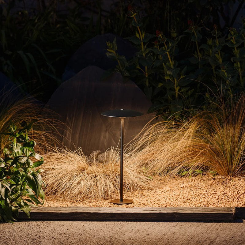 Contemporary Waterproof Metal Outdoor Floor Lamp