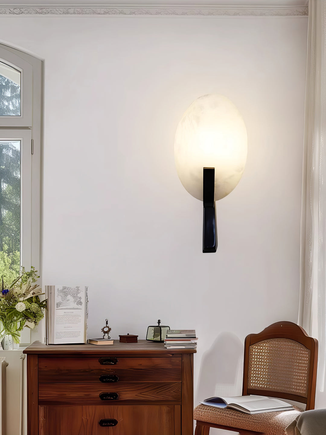 Curved Arc Wall Lamp – Minimal Style Solution