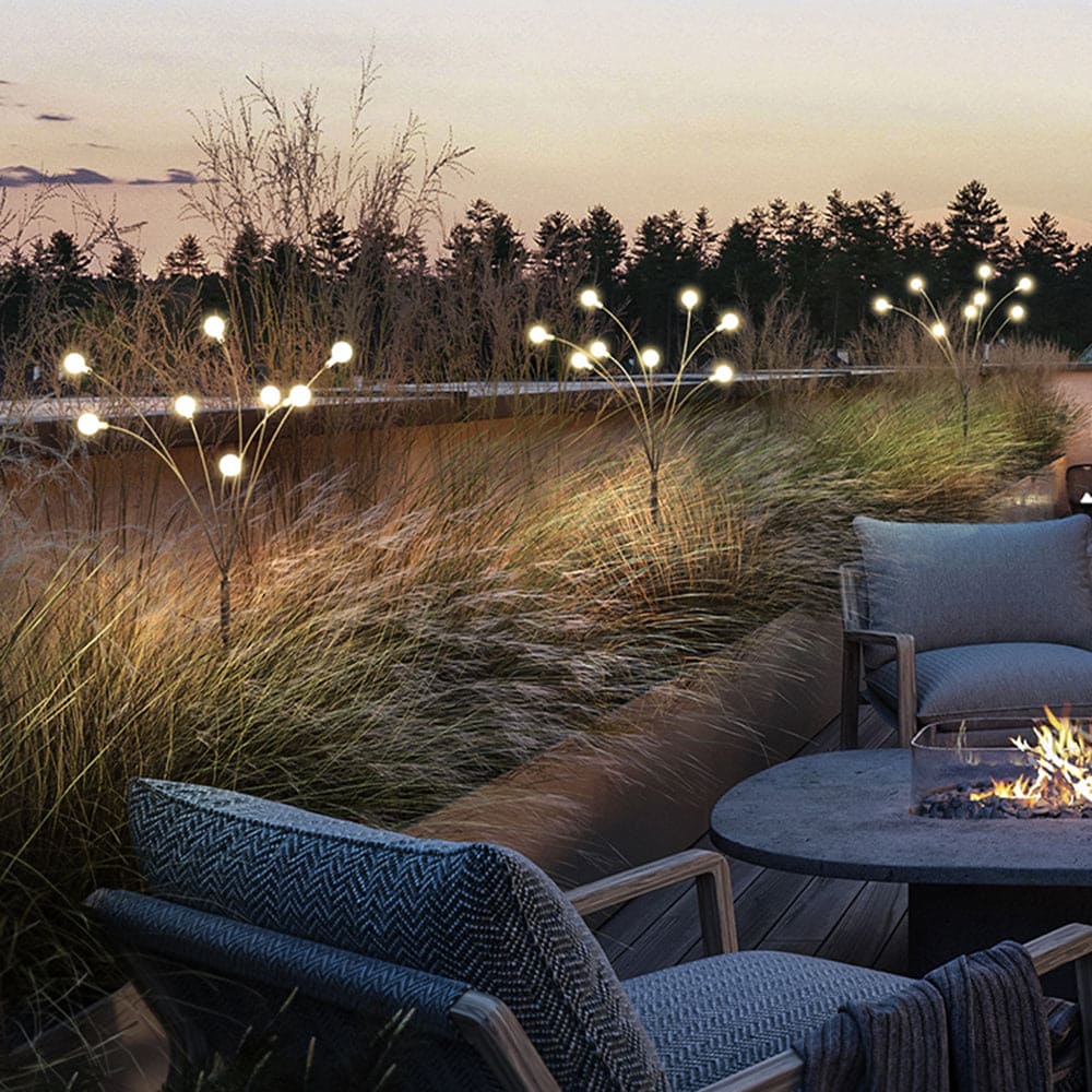 Elegant Outdoor Post Light – Black/White